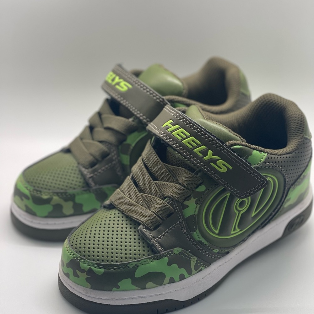 Like new Heelys